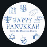 Lycklig Hanukkah-blå, vit presenttjänst för eget n Runt Klistermärke<br><div class="desc">Lycklig Hanukkah,  skräddarsy namn-presentdekaler,  Lycklig Hanukkah,  Lycklig Chanukah,  Hanukkah Sameach!,  Chag Sameach!,  Chag Urim Sameach! Blått och vitt</div>