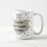 Lycklig Hanukkah/Chanukah Blue/Brown Star Mugg<br><div class="desc">Lycklig Chanukah/Hanukkah Blue/Brown, Star Mugg. Star studerade mugg för Chanukah/Hanukkah-presenten ge. Ta bort "Lycklig Hanukkah, pappa! Mycket kärlek, Amy, Jason, Sammy och Julia" och ersätt med ord. Anpassa genom att använda ditt favoritteckensnitt stil, storlekt, färg och text för att anpassa mugg! Njut och Lycklig Chanukah/Hanukkah! Tack för att du stannade...</div>