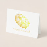 Lycklig Hanukkah Chanukah Judiska Helgdagar Challa Folierat Kort<br><div class="desc">Helgdag har en originalmarkör som illustrerar en utsökt limpa med braida mokbröd som tryckts i metallfolie, med LYCKLIG HANUKKAH i ett söt typsnitt. Perfekt för att fira de judiska helgdagarna! Ser du inte vad du är tittar för? Behöver du hjälp med anpassning? Klicka på "rebeccaheartsny" (hörnet på den övre högerna)...</div>