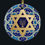 Lycklig Hanukkah! David och Menorah Gift-stjärnan Julgransprydnad Keramik<br><div class="desc">Lycklig Hanukkah | Lycklig Chanukah. Gold Foil Star från David och Menorah Design Hanukkah Gift Ornaments med personlig och år. Matchningskort och gåvor finns tillgängliga i de judiska Helgdagarna/Hanukkah-kategorin i vår butik.</div>