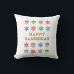Lycklig Hanukkah Dreidels och Stars Kudde<br><div class="desc">En roligt och en festlig Hanukkah-design med färgfulla drömmar och stjärnor. Ett modernt,  icke-traditionellt,  designat och mönster med stiliserade drömmar och stjärnor av David-geometriska former.</div>