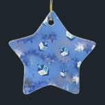Lycklig Hanukkah Falling Star och Dreidels Julgransprydnad Keramik<br><div class="desc">Du visar Lee Hiller Design Collection. Apparatur,  gåvor och samlarföremål Lee Hiller Photography eller Digital Art Collection. Du kan visa hennes naturfotografi på http://HikeOurPlanet.com/ och följa hennes vandrande blogg i Hett Vår nationalpark.</div>