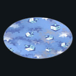 Lycklig Hanukkah Falling Star och Dreidels Ovalt Klistermärke<br><div class="desc">Du visar Lee Hiller Design Collection. Apparatur,  gåvor och samlarföremål Lee Hiller Photography eller Digital Art Collection. Du kan visa hennes naturfotografi på http://HikeOurPlanet.com/ och följa hennes vandrande blogg i Hett Vår nationalpark.</div>