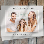 Lycklig Hanukkah-familjfoto för enkel Elegant Anpa Julkort<br><div class="desc">Design består av enkel bakgrund med lekfull typografi. Lägg till din familj namn,  hälsning,  foton och år</div>