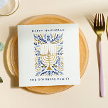 Lycklig Hanukkah Festive Watercolor Menorah FOLIAG Pappersservett<br><div class="desc">Tillsätt en personlig beröring till Hanukkah Bord med den elegant blommigten pappra blöjor med vattenfärgen Menorah adorderad med elegant veteblad i en sofistikerad palett av guld, ljusblått och marinblått med två linjer anpassningsbar text.</div>