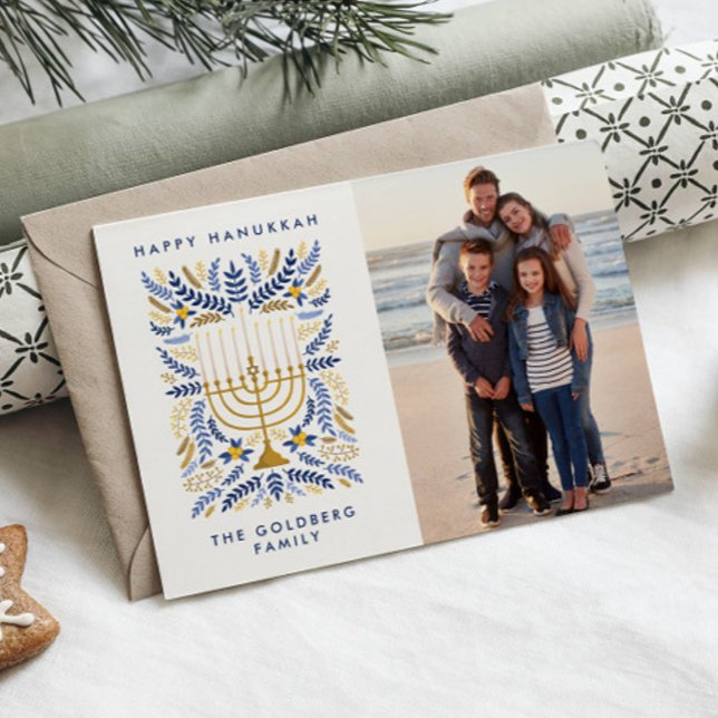 Lycklig Hanukkah Festive Watercolor Menorah Photo Julkort (HAPPY HANUKKAH PHOTO CARD DIGITAL DOWNLOAD. elegant watercolor menorah and wheat foliage photo )