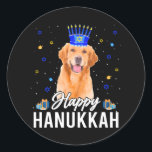 Lycklig Hanukkah Golden Retriever Menorah Hat Runt Klistermärke<br><div class="desc">Lycklig Hanukkah Golden Retriever Menorah Hat</div>