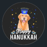 Lycklig Hanukkah Golden Retriever Menorah Hat Runt Klistermärke<br><div class="desc">Lycklig Hanukkah Golden Retriever Menorah Hat</div>