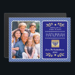 Lycklig Hanukkah. Magnetkort för anpassningsbar<br><div class="desc">Lycklig Hanukkah. Elegant Festive-design med guldfärgad Foil Embellishments Magnetic Photo Cards med personlig-familjfoto. Matchningskort,  inbjudningar till partier och gåvor tillgängliga i de judiska Helgdagarna | Hanukkah Kategori för vår butik.</div>