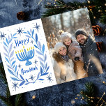 Lycklig Hanukkah Menorah Hand plockade ANPASSNINGS Julkort<br><div class="desc">Söt Wandeans teckning att önska någon glad helg! Lägg till ditt eget foto! Klicka på "anpassa" om du vill lägga till ett eget foto. Du kan också lägga till text på framsidan eller baksidan. Kolla min butik om du vill ha fler alternativ. Finns även som digital nedladdning som skickas direkt...</div>