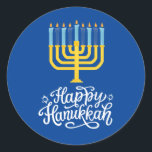 Lycklig Hanukkah Menorah Runt Klistermärke<br><div class="desc">Lycklig Hanukkah Menorah Classic Round Sticker. Välj storleka på dekalen på Alternativ-menyn.</div>