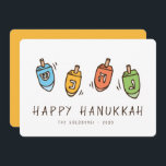 Lycklig Hanukkah Modern Dreidel Julkort<br><div class="desc">Design består av Dreidel-illustrationen med roterande överkant. Lägg till ditt namn,  hälsning och år</div>