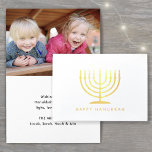 Lycklig Hanukkah Modern minimalist Menorah One Pho Folierat Kort<br><div class="desc">Önskar släkt och vänner de enkla presenterna av ljus och kärlek för Hanukkah med ett foto-vikat kort för elegantens anpassningsbar. All text på den här mallen (inklusive "Lycklig Hanukkah" på framsidan) är enkel att anpassa med vilken ordalydelse som helst. Den svarta, vita och guld-folien har modern minimalistisk typografi, en menorah...</div>