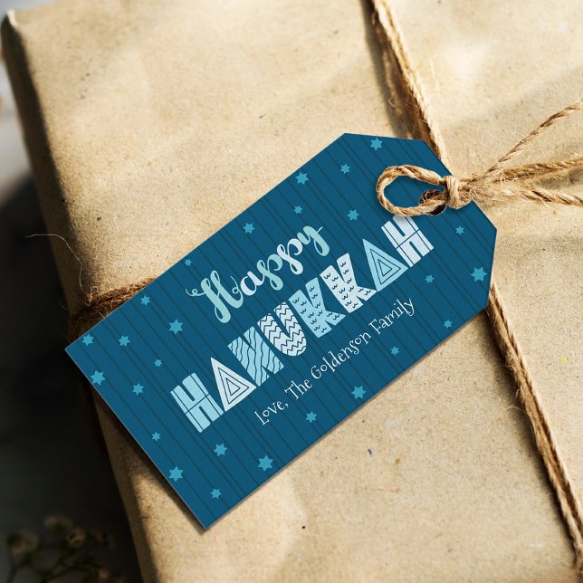 Lycklig Hanukkah Modern Whimsical Typography Teal Presentetikett (Skapare uppladdad)