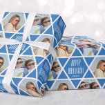 Lycklig Hanukkah Namn & Photos Star Mönster Blue Presentpapper<br><div class="desc">Gör din Hanukkah-gåva extra speciell med personligens firande-inslagning papper. Med två av dina favoritfoton inramade i en sömlös stjärna mönster. Det är lätt att ersätta med din egen anpassningsbar hälsning och namn. Den här mångsidiga utformningen är perfekt för många olika tillfällen, bland annat Hanukkah, födelsedagar, helgdagar, nya hem och mycket...</div>