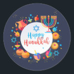 Lycklig Hanukkah Party Vacker Dekoration Runt Klistermärke<br><div class="desc">Lycklig Hanukkah Party festival av ljus vackra Dekoration, judisk Helgdag, klassisk Round Sticker. Hanukkah blue ljus-bakgrund med traditionella Chanukah-symboler - trädrömmar (spinnande topp), nötter, menorah, ljus, David-stjärna och ljus tapet mönster. Hanukkah Festival Event Kids party Helgdag Birthday Dekoration. Jerusalem, Israel. Crafts & Party Supplies > Gift Wrapping Supplies > Stickers...</div>