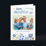 Lycklig Hanukkah Peace Kärlek Latkes Festive Photo Helgkort<br><div class="desc">Skicka Önskemål med det här Photo Helgdag Card som innehåller ett Watercolor-skript i Lycklig Hanukkah och Menorah Candles för att markera hälsning-.</div>