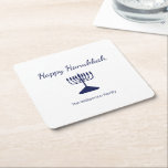 Lycklig Hanukkah Simple Menorah Underlägg Papper Kvadrat<br><div class="desc">Enkel papper underlägg i Lycklig Hanukkah-Julfesten,  med blå menorah och manustypografi. Med blått anpassade kan du lägga till egen information. En festlig dekoration för att fira med vänner och kära.</div>