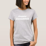 Lycklig Hanukkah Simple Retro Typography Saming T Shirt<br><div class="desc">Fira festivalen i Ljus med den här snyggten "Lycklig Hanukkah" t-shirt med enkel retrotypografi i ett elegant-skript. Den rena och klassiska designen fångar Hanukkahs innersta väsen med en liten vintage charm. Perfekt för att tillföra en feg fläck till din garderoba, den här t-tröjan är både tidlös och modern. skapar den...</div>