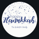 Lycklig Hanukkah Snö Bubbles Sticker Gift Märkre Runt Klistermärke<br><div class="desc">Cute och snyggt Lycklig Hanukkah Snö Bubbles Sticker Gift Märkre är perfekt för dina ge behov av helgdag. Det finns andra produkter vi har som matchar denna design.</div>