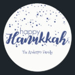 Lycklig Hanukkah Snö Bubbles Sticker Gift Märkre Runt Klistermärke<br><div class="desc">Cute och snyggt Lycklig Hanukkah Snö Bubbles Sticker Gift Märkre är perfekt för dina ge behov av helgdag. Det finns andra produkter vi har som matchar denna design.</div>