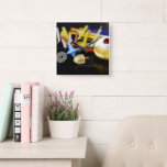 Lycklig Hanukkah Star of David menorah Dreidel Sli Fyrkantig Klocka<br><div class="desc">Lycklig Hanukkah Star av David menorah Dreidel SlipperyJoes judiska hebreiska hebreiska Chanukah ger dekorationer Judaistisk religionskonst</div>