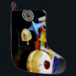 Lycklig Hanukkah Star of David menorah Dreidel Sli Liten Julstrumpa<br><div class="desc">Lycklig Hanukkah Star av David menorah Dreidel SlipperyJoes judiska hebreiska hebreiska Chanukah ger dekorationer Judaistisk religionskonst</div>