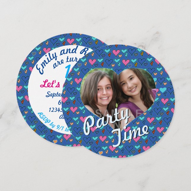 Lycklig Hearts 13th Twin Födelsedagsfest inbjudan (Fram/baksida)