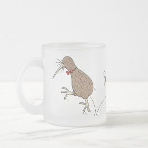 Lycklig-hoppande kiwi med tecknad för buggtid frostad glasmugg