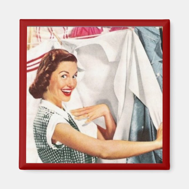 LYCKLIG HOUSEWIFE PÅ TVÄTTA DAY RETRO MAGNET (Framsidan)
