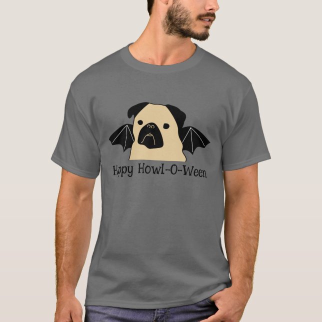 Lycklig Howl-O-Ween Pug med Fladdermus Vingar T Shirt (Framsida)