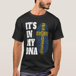 Lycklig I min DNA-Sverige Flagga svenska T Shirt