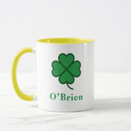 Lycklig irländsk grönklöverpersonlig kaffemugg