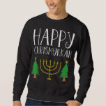 Lycklig jul Hanukkah Funny Helgdag Gift Lång Ärmad Tröja<br><div class="desc">Sprid helgdag och glädje med Lycklig julen Hanukkah Funny Helgdag Gift Shirt! Perfekten för att fira både jul och Hanukkah ger den här skjortan en lätt, humoristisk beröring till säsongen. Perfekt för släktingar, vänner eller alla som vill fira många traditioner med glädje. Underbar för helgdag, party, eller som en tänkbar...</div>