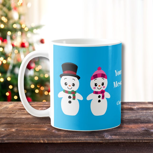 Lycklig julkaffe Mugg (Customize this cute Snow Couple with your own text.)