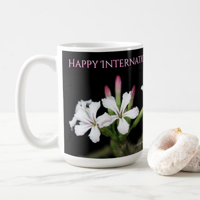 Lycklig kvinnodag 2025 av RoseWrites Kaffemugg (Med munk)