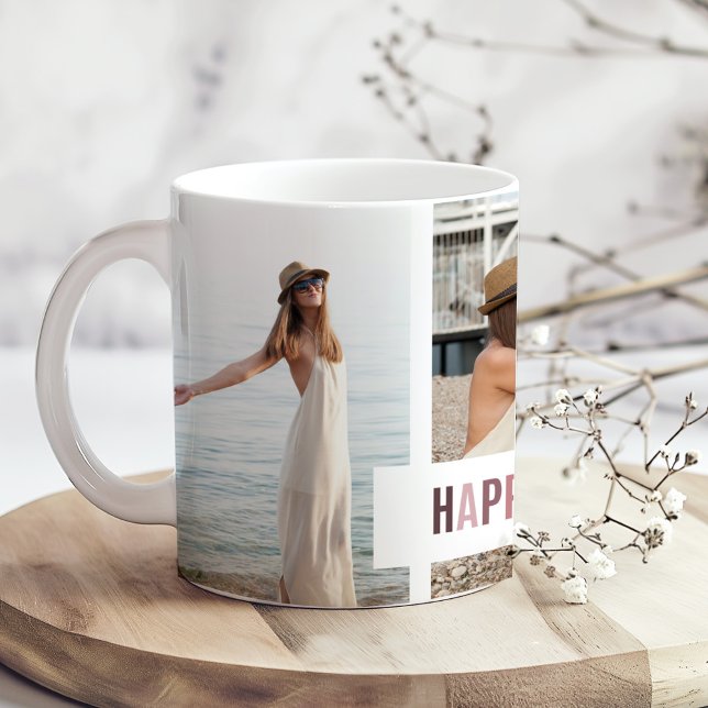 "Lycklig Moments" Photo Collage Gift Kaffemugg ("Happy Moments" Photo Collage Gift Coffee Mug on a boho wooden kitchen table with tiny flowers.)