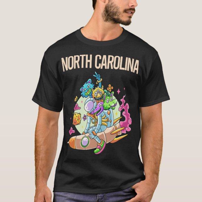 Lycklig Monsters - North Carolina T Shirt (Framsida)