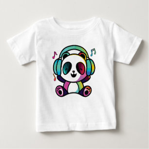 Lycklig Panda med hörlurar som lyssnar på musik. T Shirt