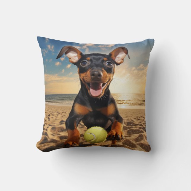 🐕 Lycklig Pinscher Puppy Pillow Tennis Kudde (Framsida)