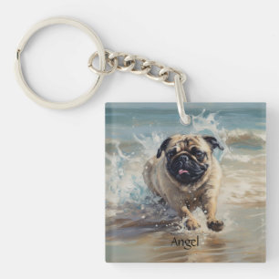 Lycklig Pug vid Beach-anpassadet