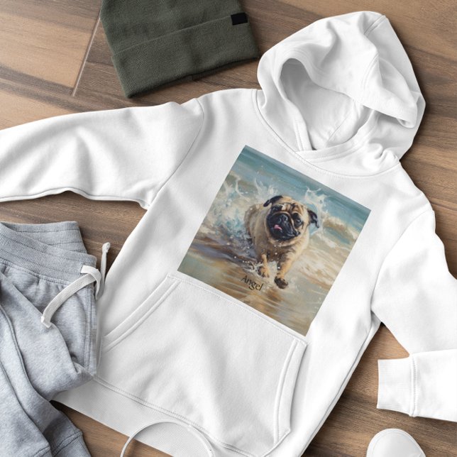 Lycklig Pug vid Beach-anpassadet T Shirt (Skapare uppladdad)