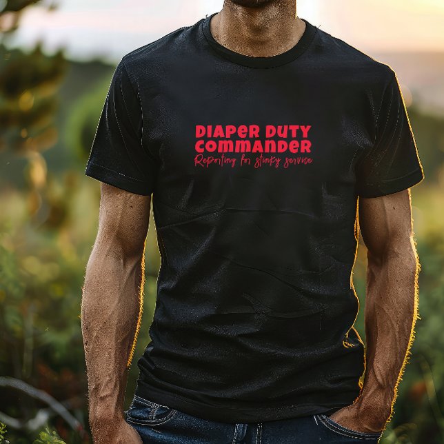 Lycklig:s första Far-dag, den röda brev-humor T Shirt (Skapare uppladdad)