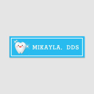 Lycklig Shiny Tooth DentalName Märkre Namnbricka