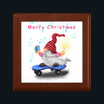 Lycklig Skater Gnome med presenter och Sparkler -  Minnesask<br><div class="desc">Lycklig Skater Gnome med presenter och Sparkler - Lustigt - God jul Tecknad Teckning - Välj / lägg till din unika text / teckensnitt / Färg - Gör din Speciella gåva - Ändra storlek och flytta eller ta bort och lägg till inslag / bild med anpassning verktyg! - Teckning och...</div>
