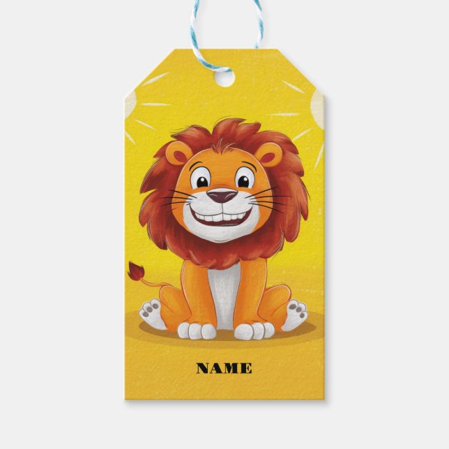 Lycklig söt lejona sitta med ett leende på en gult presentetikett (Framsidan)