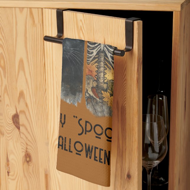 Lycklig "Spooky" Halloween Pumpkin Skeleton Kråka Kökshandduk (Thirds Fold)
