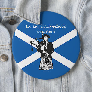 Lycklig St Andrews Day Flagga Bagpiper Colossal Ba Knapp