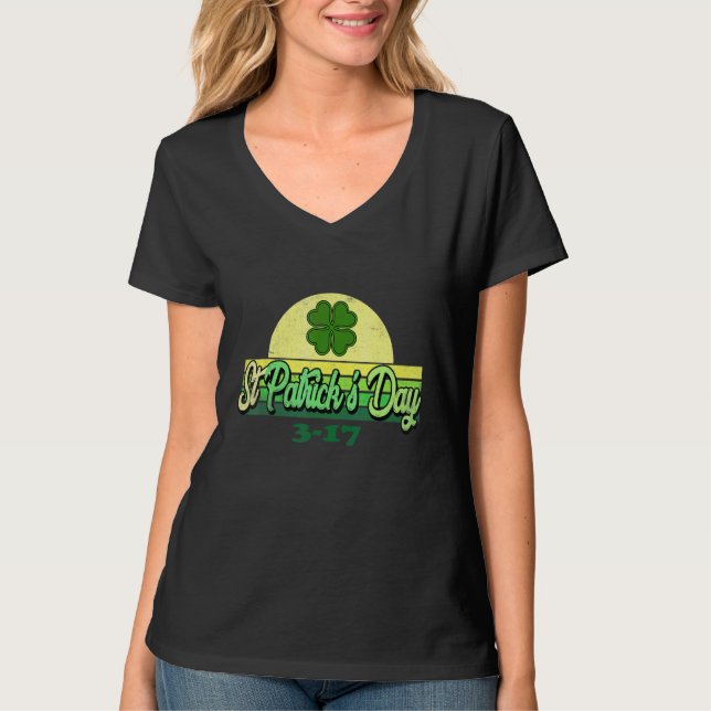 Lycklig St Patrick Day 3 17 Funny Shamrock Retro V T Shirt (Framsida)