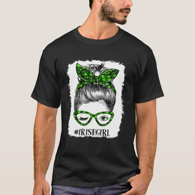 Lycklig St Patrick Day Funny Messy Bun Shamrock Ba T Shirt (Framsida)
